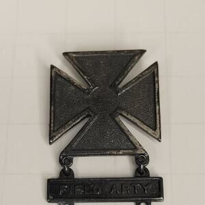 Vintage WWII Field Arty Sterling Silver Badge Pin